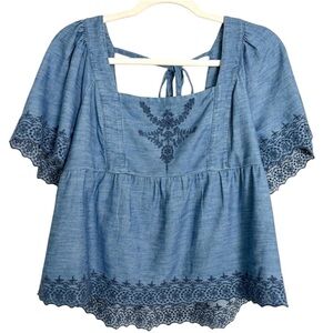 NWT Old Navy Chambray Embroidered Blouse Women’s Medium Babydoll Cottagecore